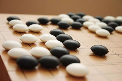 如果你不知道下一步往哪走,就下一盤圍棋吧